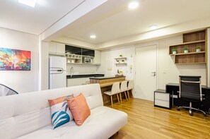 Smart TV - Studio bem central perto de tudo no Green center (Curitiba)