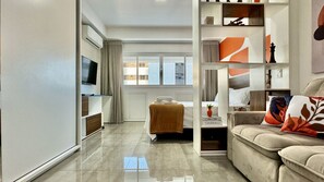 1 Schlafzimmer, Schreibtisch, Bügeleisen/Bügelbrett, Reisekinderbett