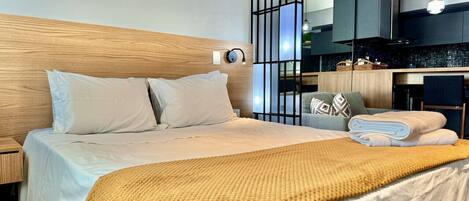 1 Schlafzimmer, Schreibtisch, Bügeleisen/Bügelbrett, Reisekinderbett