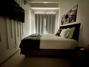 2 bedrooms, desk, iron/ironing board, travel crib - 2 Quartos Sacada e vista e Churrasqueira Lifespace (Curitiba)