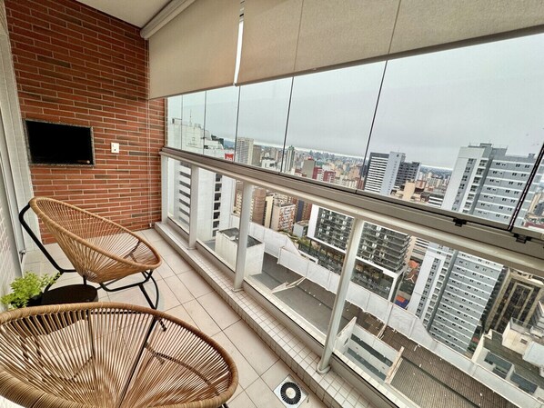 Interior - 2 Quartos Sacada e vista e Churrasqueira Lifespace (Curitiba)