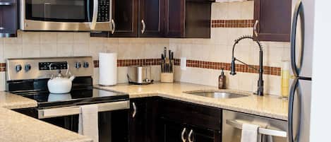 Fridge, microwave, oven, stovetop