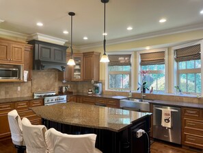 Fridge, microwave, oven, stovetop - Sylvan grove estate (Surrey)