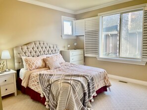 4 bedrooms, iron/ironing board, free WiFi, bed sheets - Sylvan grove estate (Surrey)