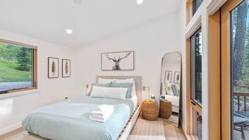 2 bedrooms, internet, bed sheets