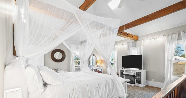 3 habitaciones, tabla de planchar con plancha, wifi y ropa de cama 