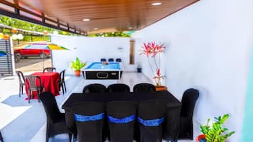 Villa, 1 Bedroom, Accessible, Smoking | Lounge