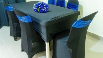 Villa, 1 Bedroom, Accessible, Smoking | Dining