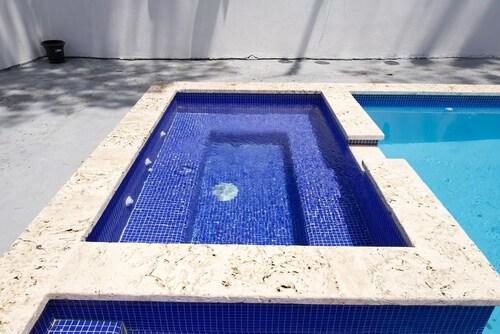 Centrally Located in El Pino la Vega, Space for 8 or More Guest, Heated Pool