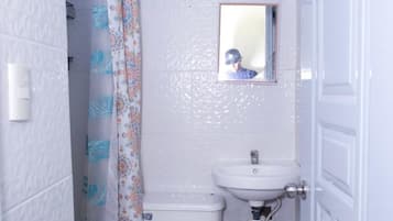 Villa, 1 Bedroom, Accessible, Smoking | Bathroom