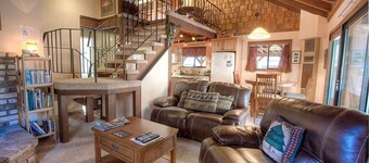 Walk to Beach, Pet Friendly, Fenced Yard with Hot Tub | CYH0604