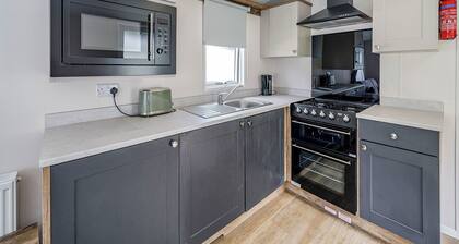 2 Bedroom platinum unit with decking.