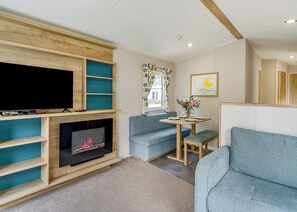 Living area - 2 Bedroom platinum unit with decking. (Longridge, Ribble Valley)