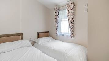 2 bedrooms