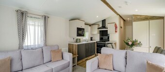 2 Bedroom platinum unit with decking.