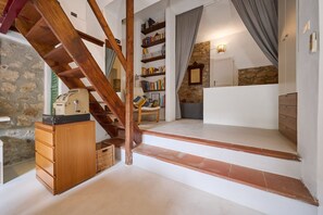 Interior - Apartment 'Limone Loft' with Private Terrace and Air Conditioning (Gavorrano)