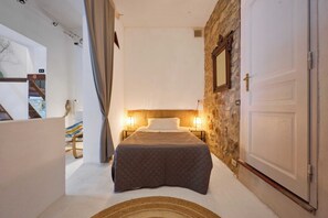 1 bedroom, iron/ironing board, bed sheets