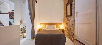 Apartment 'Limone Loft' with Private Terrace and Air Conditioning