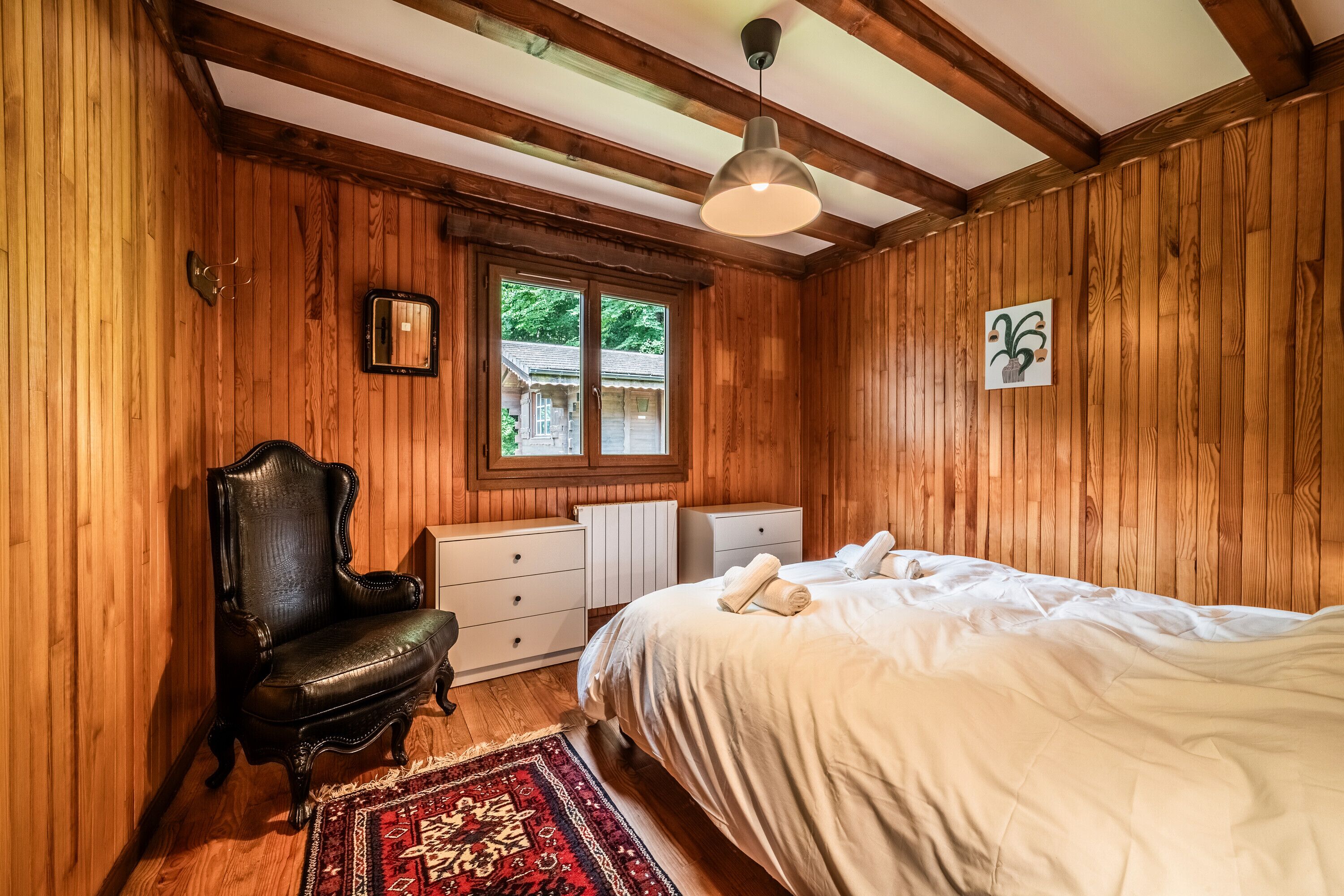 4 bedrooms, free WiFi, bed sheets