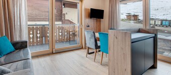 Apartment 'Beatrice' with Mountain View, Balcony and Wi-Fi