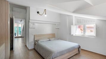 1 quarto, Wi-Fi de cortesia, roupa de cama