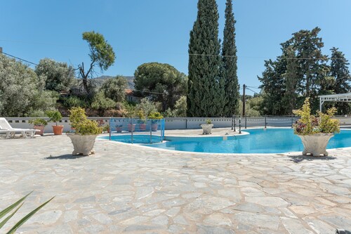 Appartement "No 13" avec piscine partagée, Wi-Fi et climatisation