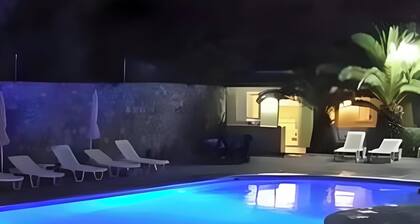 Appartement "No 14" avec piscine partagée, Wi-Fi et climatisation