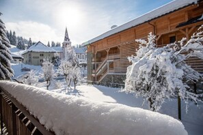 Property grounds - Studio Apartment 'C3 - Chalet Tournier' with Mountain View, Shared Garden and Wi-Fi (Les Gets)