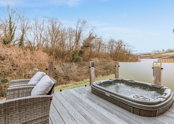 Unclassified image, 1 of 14, button