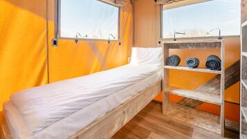 2 bedrooms, WiFi (free)