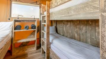 2 bedrooms, WiFi (free)