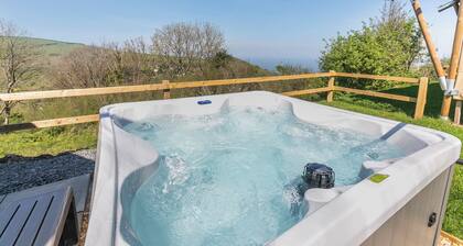 Sea View 2 Bed Hot Tub Safari Tent - Foxglove