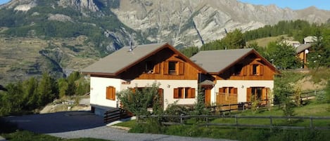 Esterni