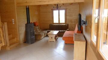 TV, fireplace, DVD player, table tennis