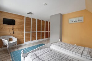 3 bedrooms, free WiFi, bed sheets