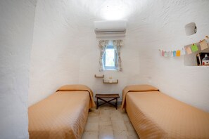2 quartos, ferros/tábuas de passar roupa, Wi-Fi de cortesia