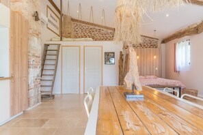 Bed sheets - Studio 'Petit Loft A La Campagne' with shared pool, balcony and air conditioning (Esparron)