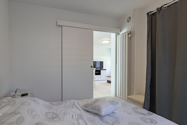 2 habitaciones, tabla de planchar con plancha y wifi gratis