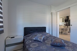 2 chambres, fer et planche à repasser, Wi-Fi gratuit, draps fournis