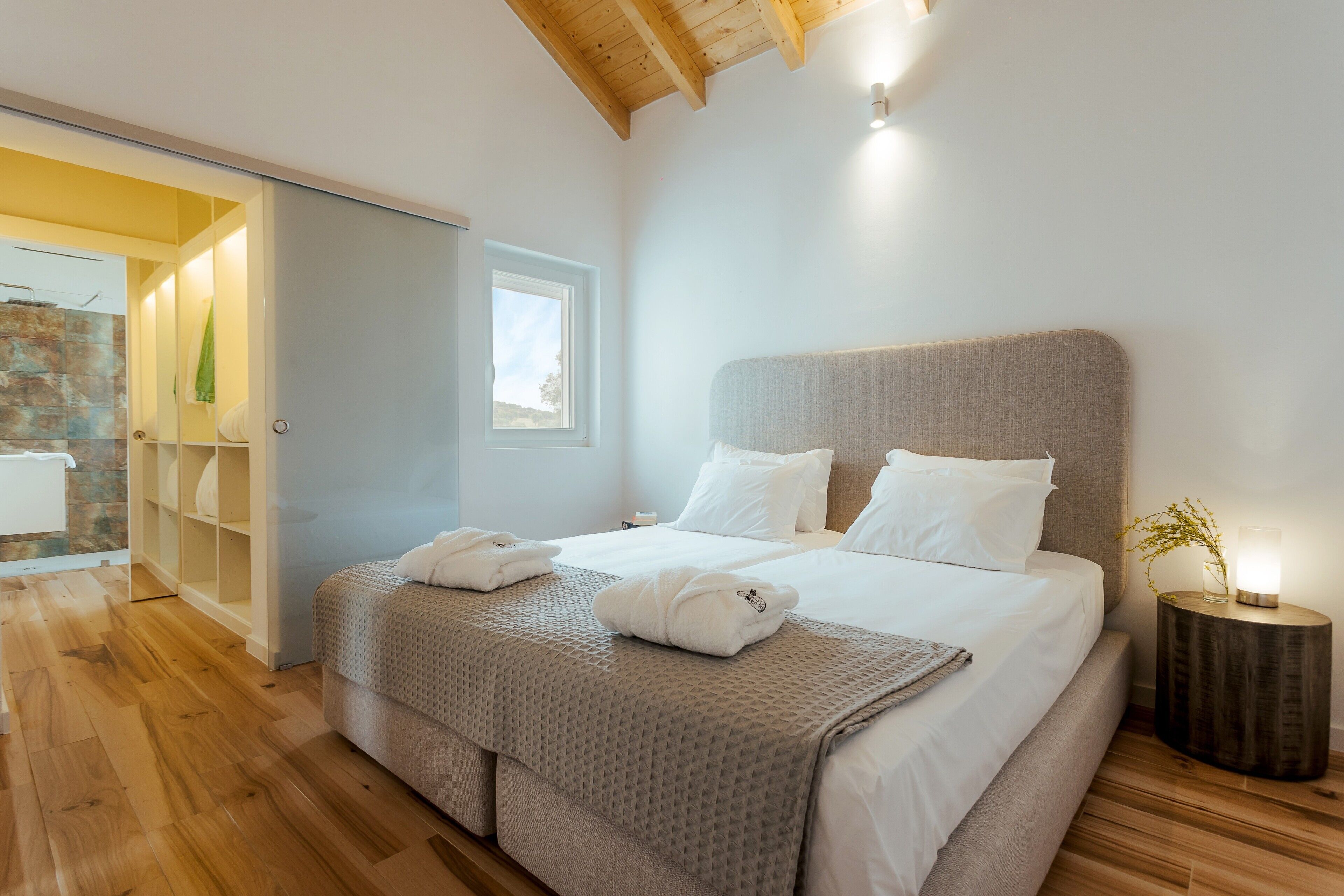 2 habitaciones, wifi gratis y ropa de cama 