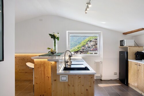 Apartment 'Leuscc' with Mountain View, Wi-Fi and Air Conditioning