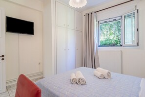1 bedroom, iron/ironing board, free WiFi, bed sheets