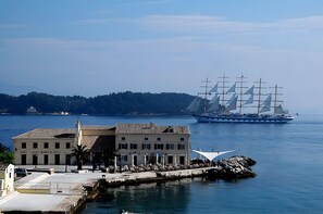 Marina - Apartment 'Margarita Kaizer Bridge 2' with Private Garden, Wi-Fi and Air Conditioning (Corfu)