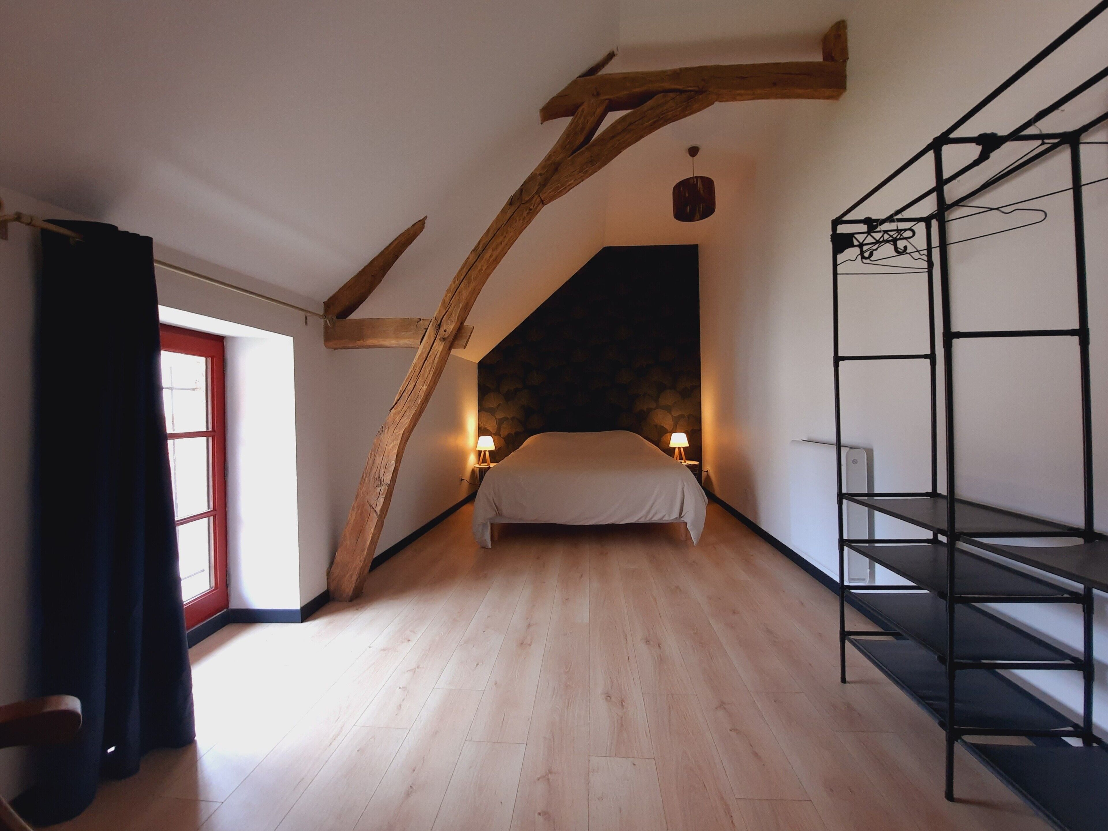 Schreibtisch, Reisekinderbett, kostenloses WLAN, Bettwäsche