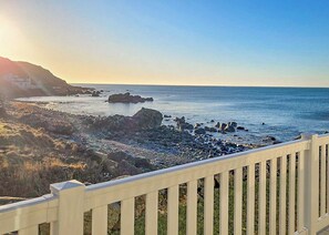 Luokittelematon kuva, 3 kautta 10, painike