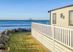 Luokittelematon kuva, 5 kautta 10, painike