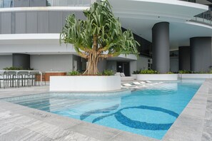 Outdoor pool - Diamonds are Forever! 1Bed/1Bath/Parking/VIEWS (Brisbane City)