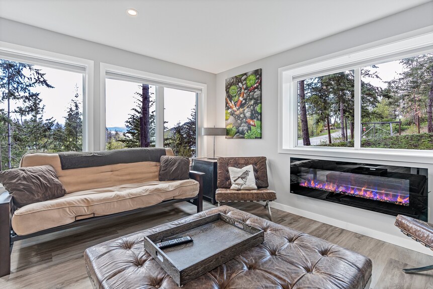 Peaceful Forest Suite With Lake Views And Hiking! - Vernon