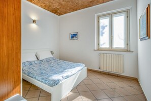 2 室のベッドルーム、アイロン / アイロン台、WiFi、ベッドシーツ