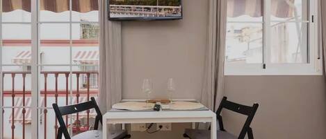 تناول الطعام